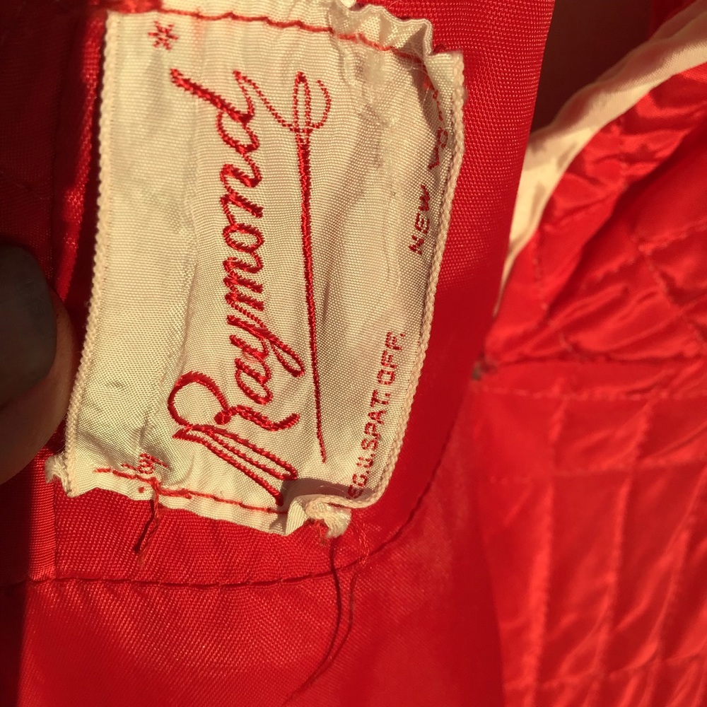 Vintage Raymond Red Quilted Robe - Picture 6 of 10